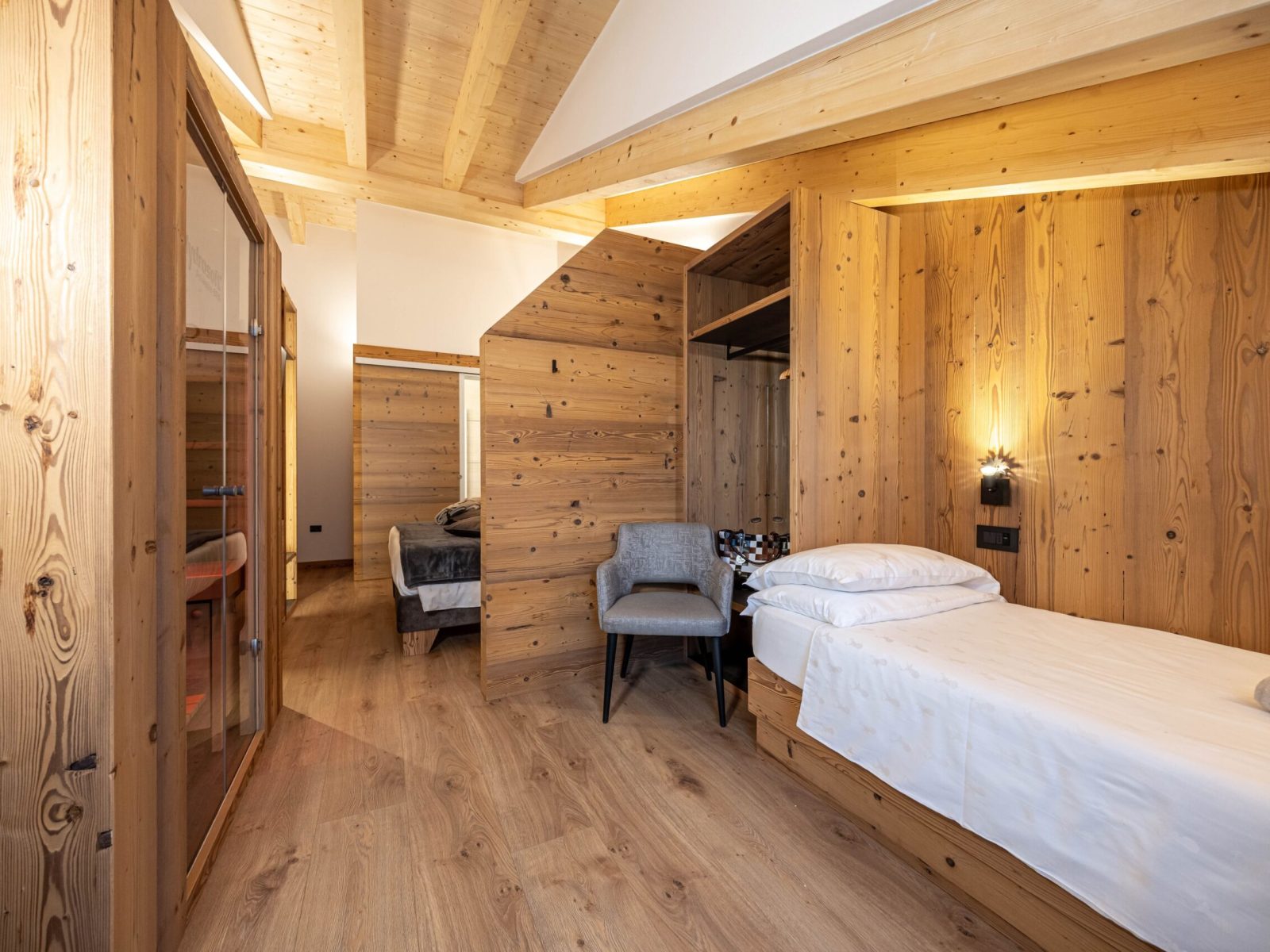 Romantic Dolomite Suite 3